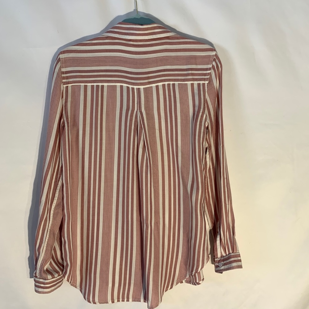 BeachLunchLounge | Alex Long Sleeve Button - Picture 2 of 7